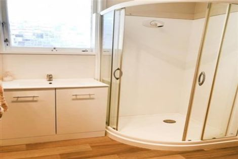 Photo of property in 30 Leaver Place, Weymouth, Auckland, 2103