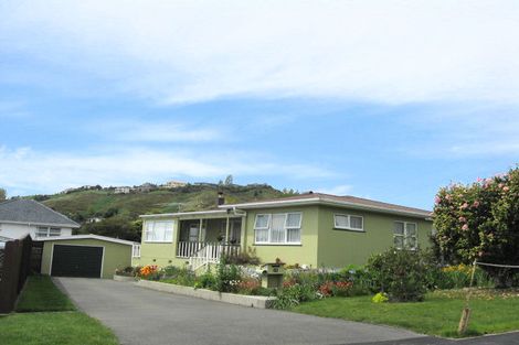 Photo of property in 25 Maitland Avenue, Stoke, Nelson, 7011