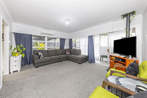 Photo of property in 1/6 Clevedon Road, Papakura, 2110