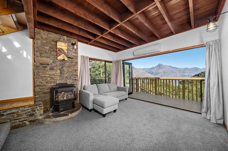 Photo of property in 24b Mckerrow Place, Sunshine Bay, Queenstown, 9300