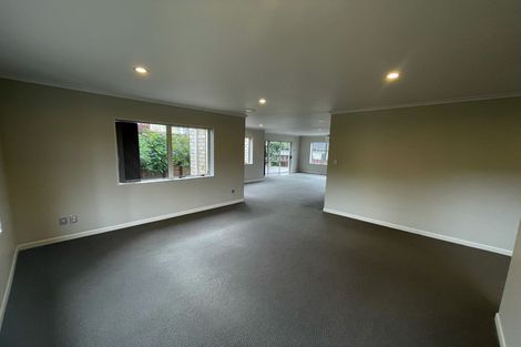Photo of property in 25 Terrasini Drive, Flat Bush, Auckland, 2019