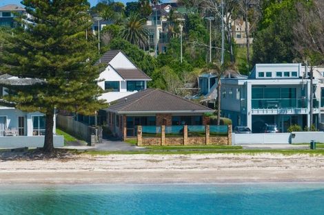 Photo of property in 1/2 The Esplanade, Eastern Beach, Auckland, 2012