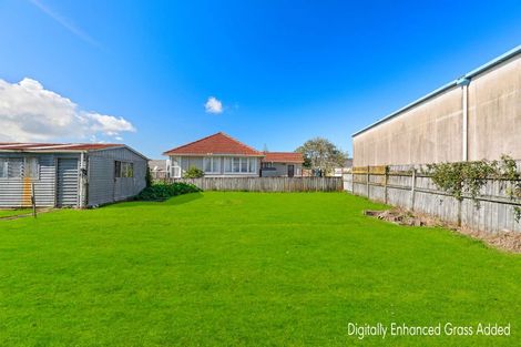 Photo of property in 72 Kelman Road, Kelston, Auckland, 0602