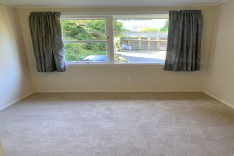 Photo of property in 23 Governor Road, Northland, Wellington, 6012
