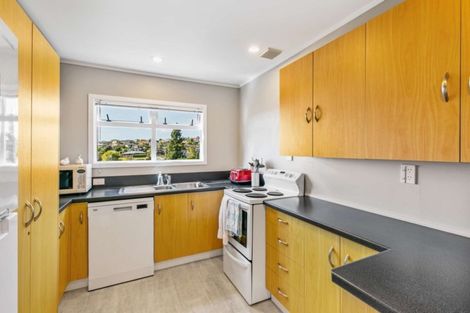 Photo of property in 5 Herald Way, Welcome Bay, Tauranga, 3112