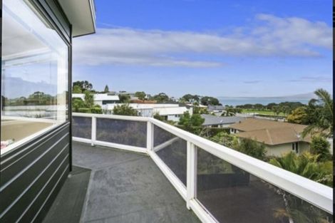 Photo of property in 3/21 Commodore Parry Road, Castor Bay, Auckland, 0620