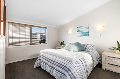 Photo of property in 185 Marine Parade, Mount Maunganui, 3116