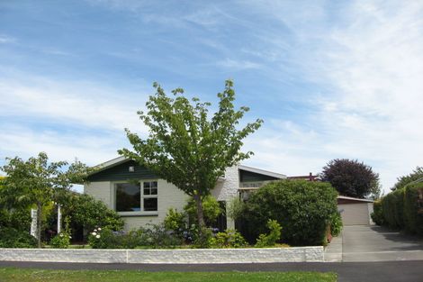 Photo of property in 31 Eglinton Street, Avondale, Christchurch, 8061