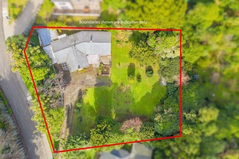 Photo of property in 27 Renown Road, Raumati South, Paraparaumu, 5032