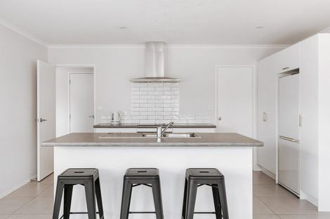 Photo of property in 6 Harding Drive, Papamoa Beach, Papamoa, 3118