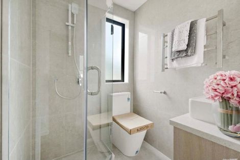 Photo of property in 122c Lancaster Road, Beach Haven, Auckland, 0626