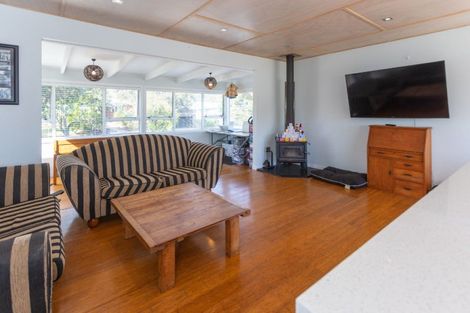 Photo of property in 114 Chartwell Avenue, Whangamata, 3620