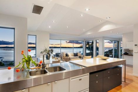 Photo of property in 5a Bucklands Beach Road, Bucklands Beach, Auckland, 2012