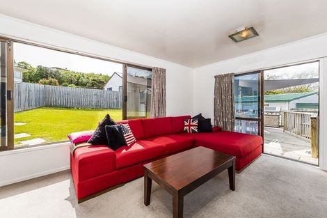 Photo of property in 62 West Harbour Drive, West Harbour, Auckland, 0618
