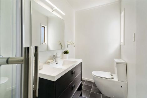 Photo of property in 154 Stapleford Crescent, Browns Bay, Auckland, 0630