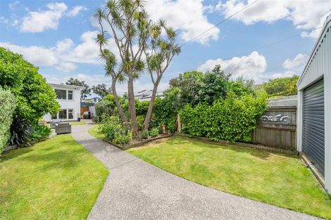 Photo of property in 26 Tuatoru Street, Eastbourne, Lower Hutt, 5013
