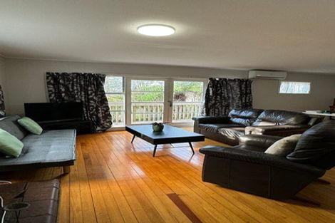 Photo of property in 19 Golf Road, New Lynn, Auckland, 0600