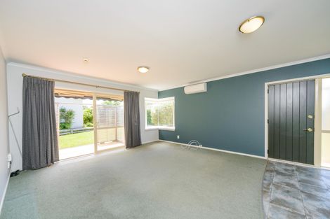 Photo of property in 9 Foxtail Fern, Kelvin Grove, Palmerston North, 4414