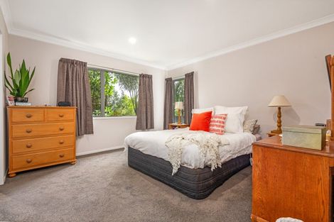Photo of property in 5a Aokautere Drive, Fitzherbert, 4410
