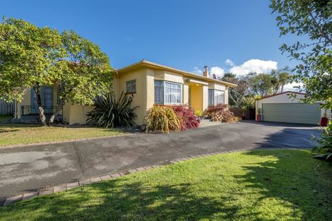 Photo of property in 103 Weraroa Road, Levin, 5510