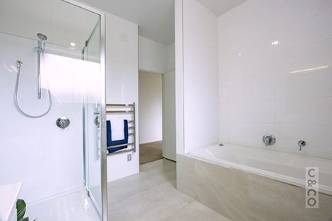 Photo of property in 16 Fruitlands Road, Kumeu, 0810