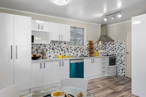 Photo of property in 2/7 Manuia Road, Takanini, 2112