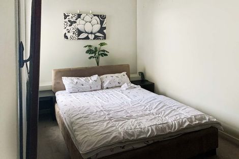 Photo of property in City Lodge Apartments, 401/115 Vivian Street, Te Aro, Wellington, 6011