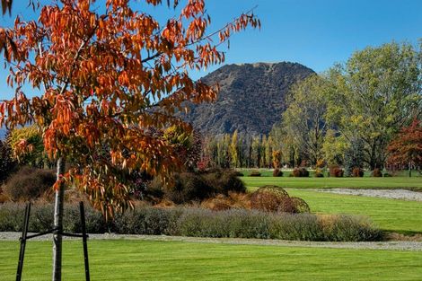 Photo of property in 14 Little Orchard Way, Wanaka, 9382