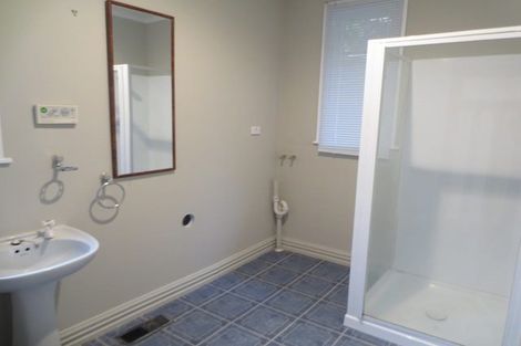 Photo of property in 16 Northland Road, Northland, Wellington, 6012