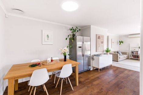 Photo of property in 15 Blowers Place, Halswell, Christchurch, 8025