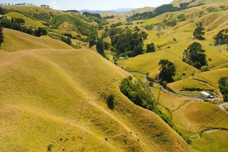 Photo of property in 281 Takapu Road, Takapu Valley, Wellington, 5028