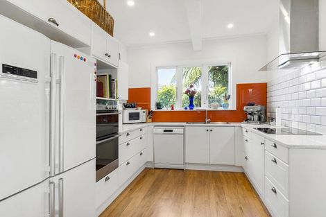 Photo of property in 385a Karori Road, Karori, Wellington, 6012
