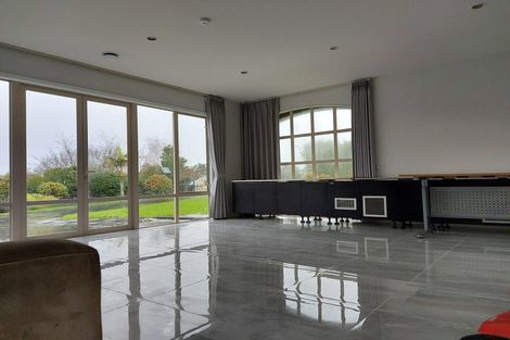 Photo of property in 17 Burgundy Park Avenue, Henderson, Auckland, 0612