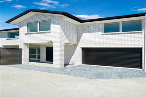 Photo of property in 14c Kirrie Avenue, Te Atatu South, Auckland, 0610