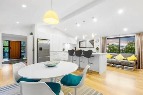 Photo of property in 58 Rosario Crescent, Red Beach, 0932