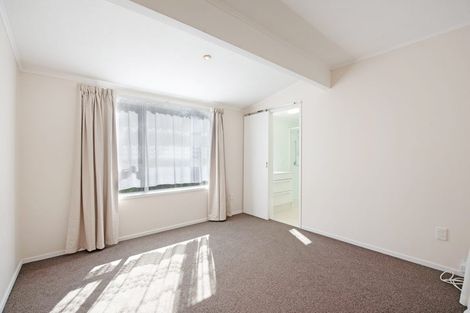 Photo of property in 12 Cambrian Street, Churton Park, Wellington, 6037