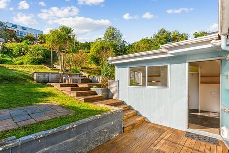 Photo of property in 7 Onepoto Road, Titahi Bay, Porirua, 5022