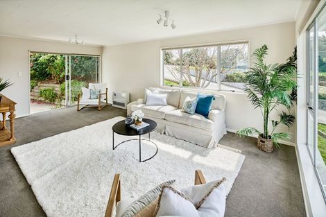 Photo of property in 5 Seaview Road, Paremata, Porirua, 5024