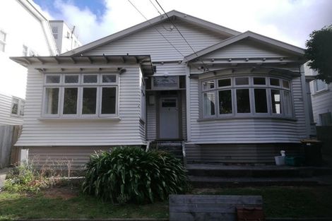 Photo of property in 76 Majoribanks Street, Mount Victoria, Wellington, 6011