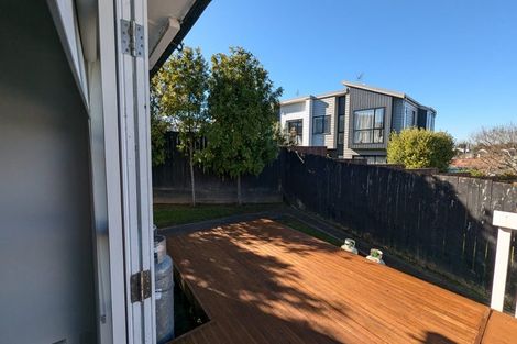 Photo of property in 11 Cintra Place, Glen Innes, Auckland, 1072