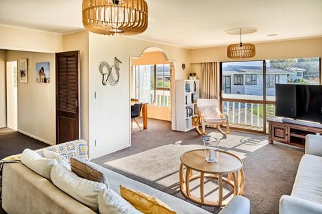 Photo of property in 16 Saint Aidans Way, Tawa, Wellington, 5028