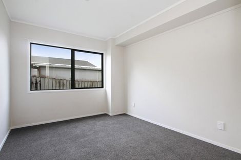 Photo of property in 33a Stevenson Road, Clarks Beach, 2122