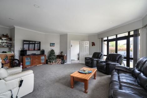 Photo of property in 75 Shepherd Road, Waipahihi, Taupo, 3330