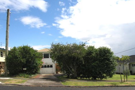 Photo of property in 8 Heath Avenue, Northcote, Auckland, 0627