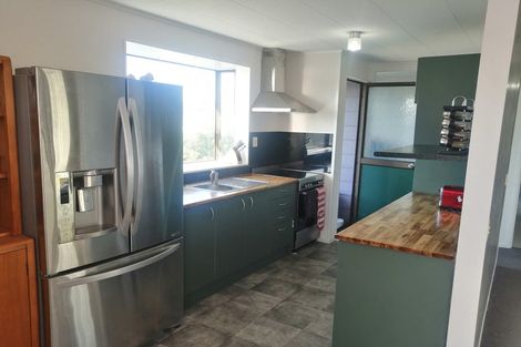 Photo of property in 21 Cargill Grove, Kelvin Grove, Palmerston North, 4414