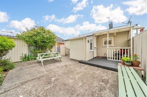 Photo of property in 5a Stephen Street, Trentham, Upper Hutt, 5018