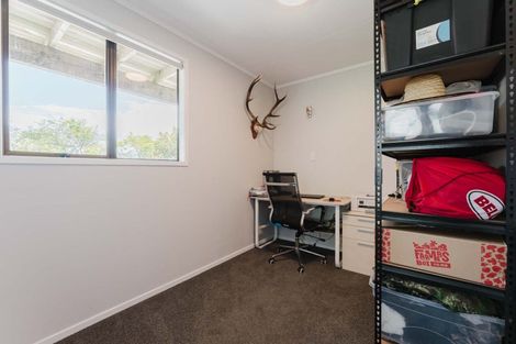 Photo of property in 7 John Dee Crescent, Red Beach, 0932