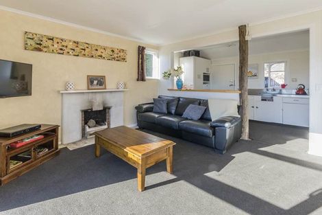 Photo of property in 33 Dungarvon Street, Wanaka, 9305