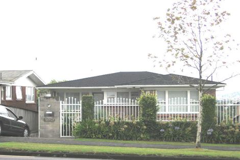 Photo of property in 4329 Great North Road, Glendene, Auckland, 0602