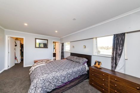 Photo of property in 16 Buick Crescent, Awapuni, Palmerston North, 4412